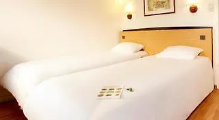 Kyriad Direct Ouest - Zenith Hotel 3*